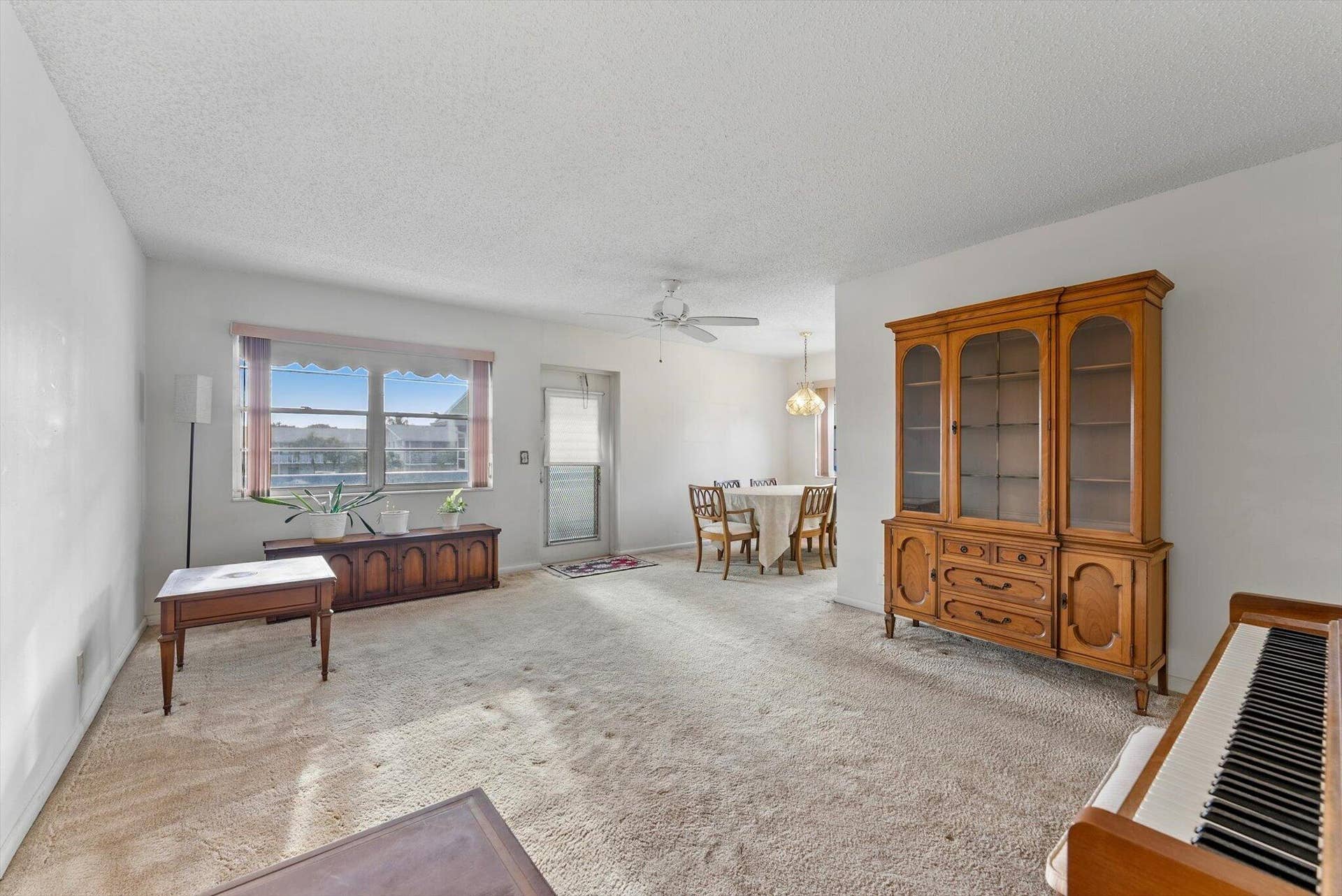 256 MARKHAM L, Deerfield Beach, FL 33442 06-6