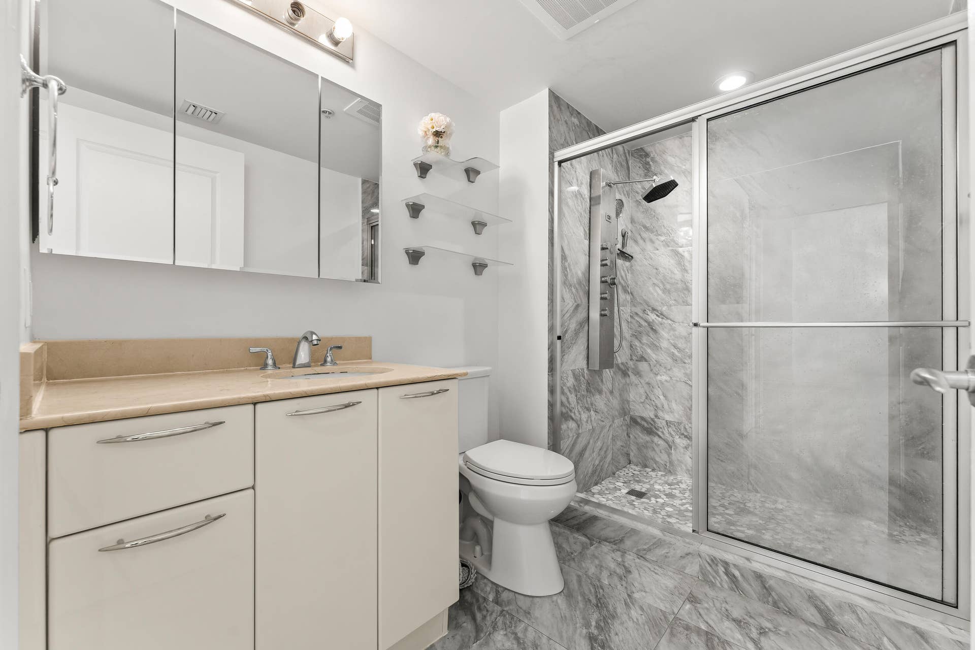 350 SE 2ND Street, #2480, Fort Lauderdale, Fort Lauderdale, FL 33301 026-350Southeast2ndStreet-Unit2480-FortL