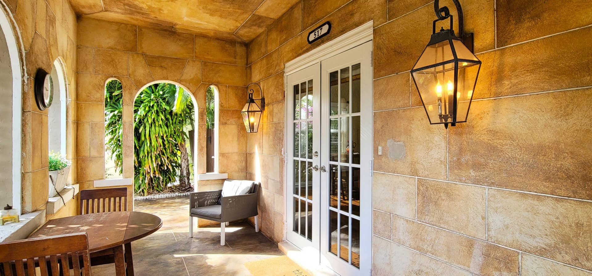 517 31st Street, West Palm Beach, FL 33407 PORCH