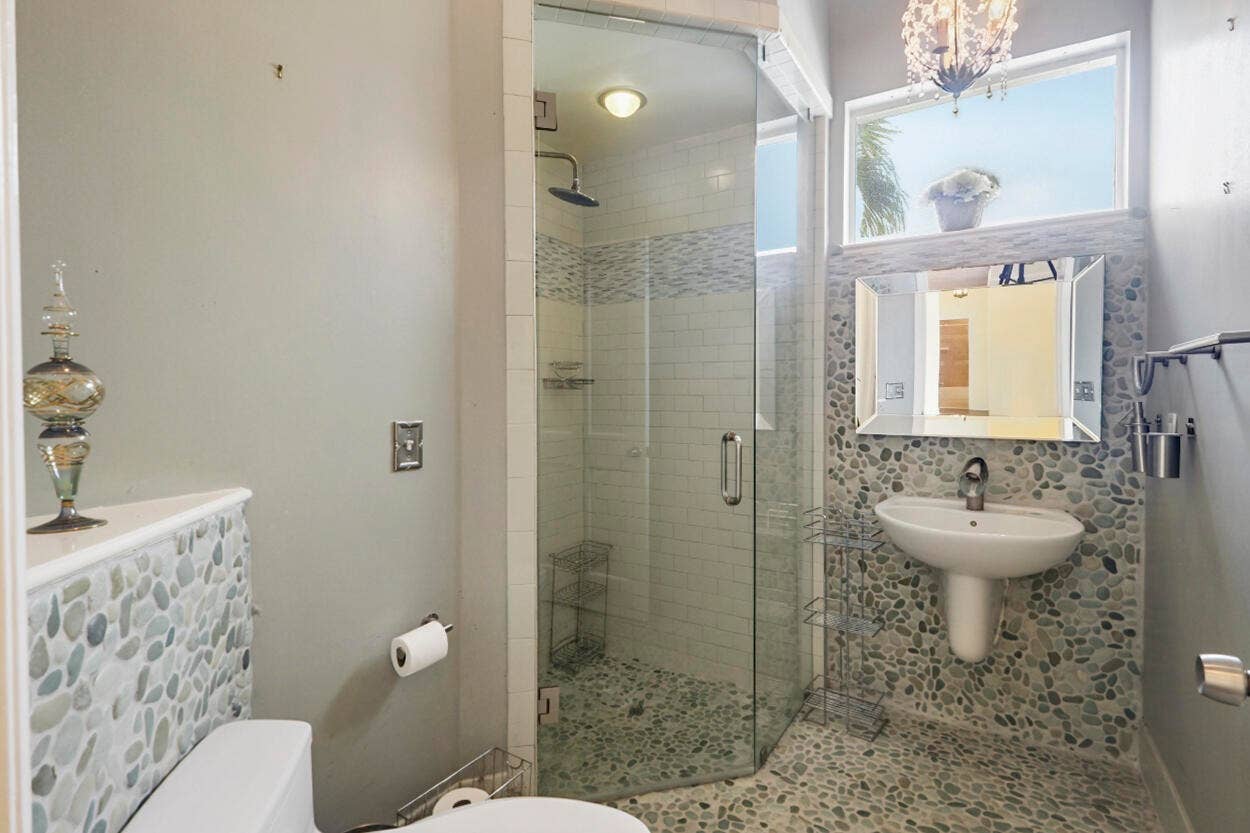 6815 CYPRESS COVE Circle, Jupiter, FL 33458 Bathroom 3