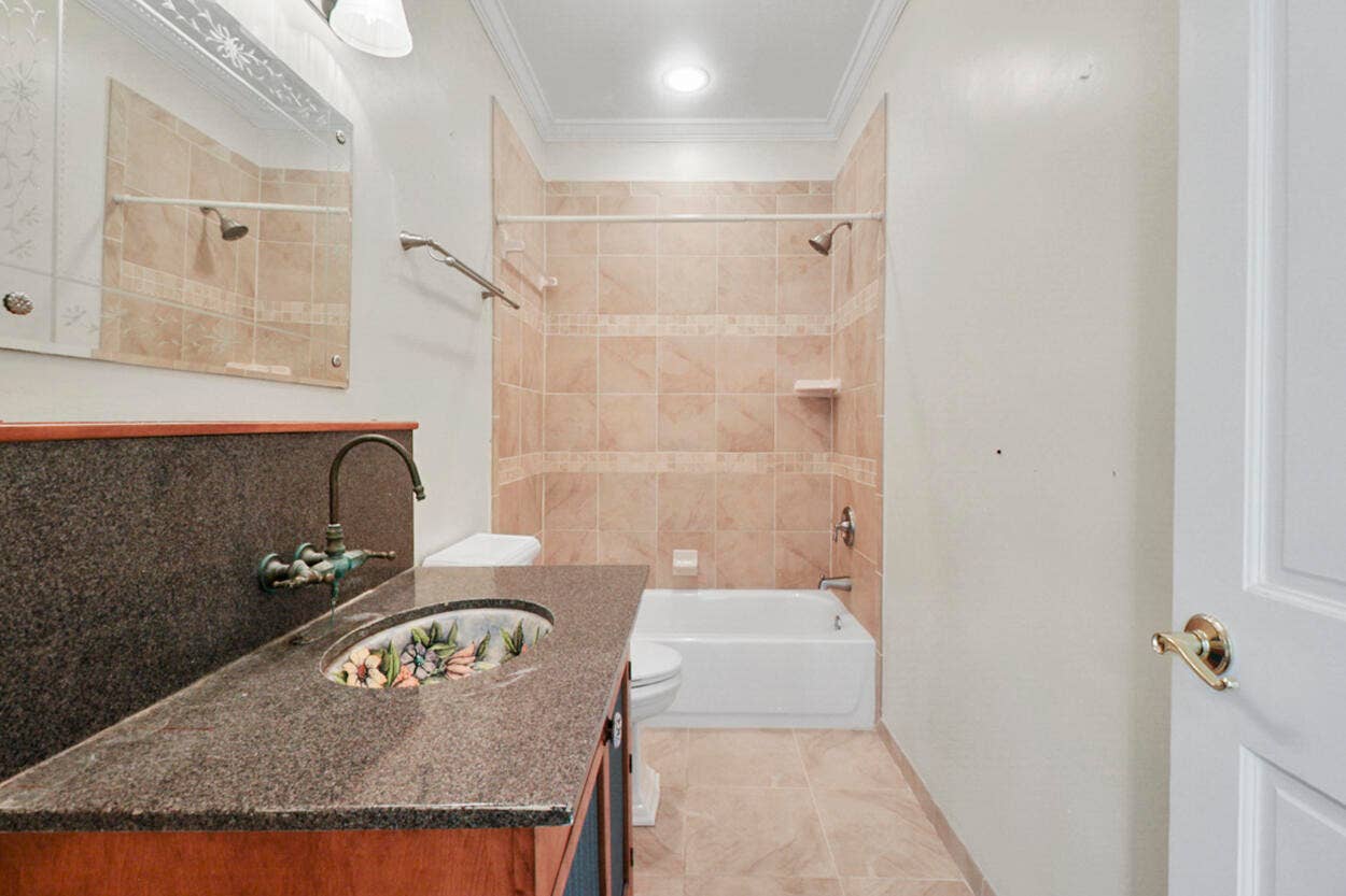 6815 CYPRESS COVE Circle, Jupiter, FL 33458 Bathroom 2