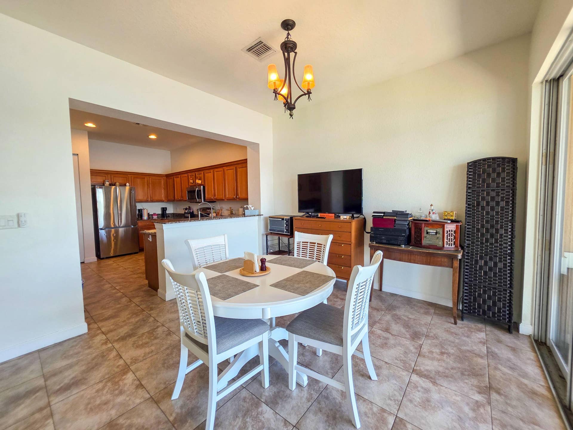 855 MARINA DEL RAY Lane, #2, West Palm Beach, FL 33401 Dining Area