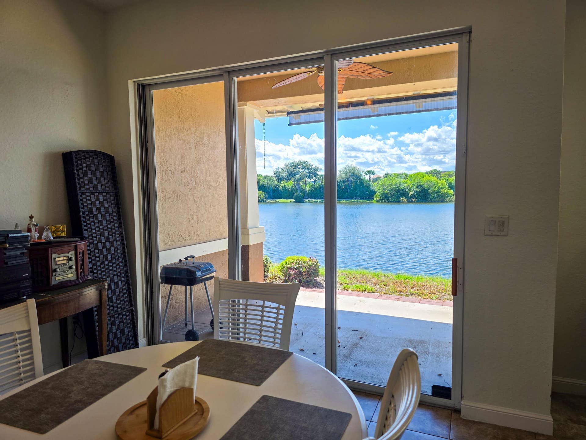 855 MARINA DEL RAY Lane, #2, West Palm Beach, FL 33401 Dining Area