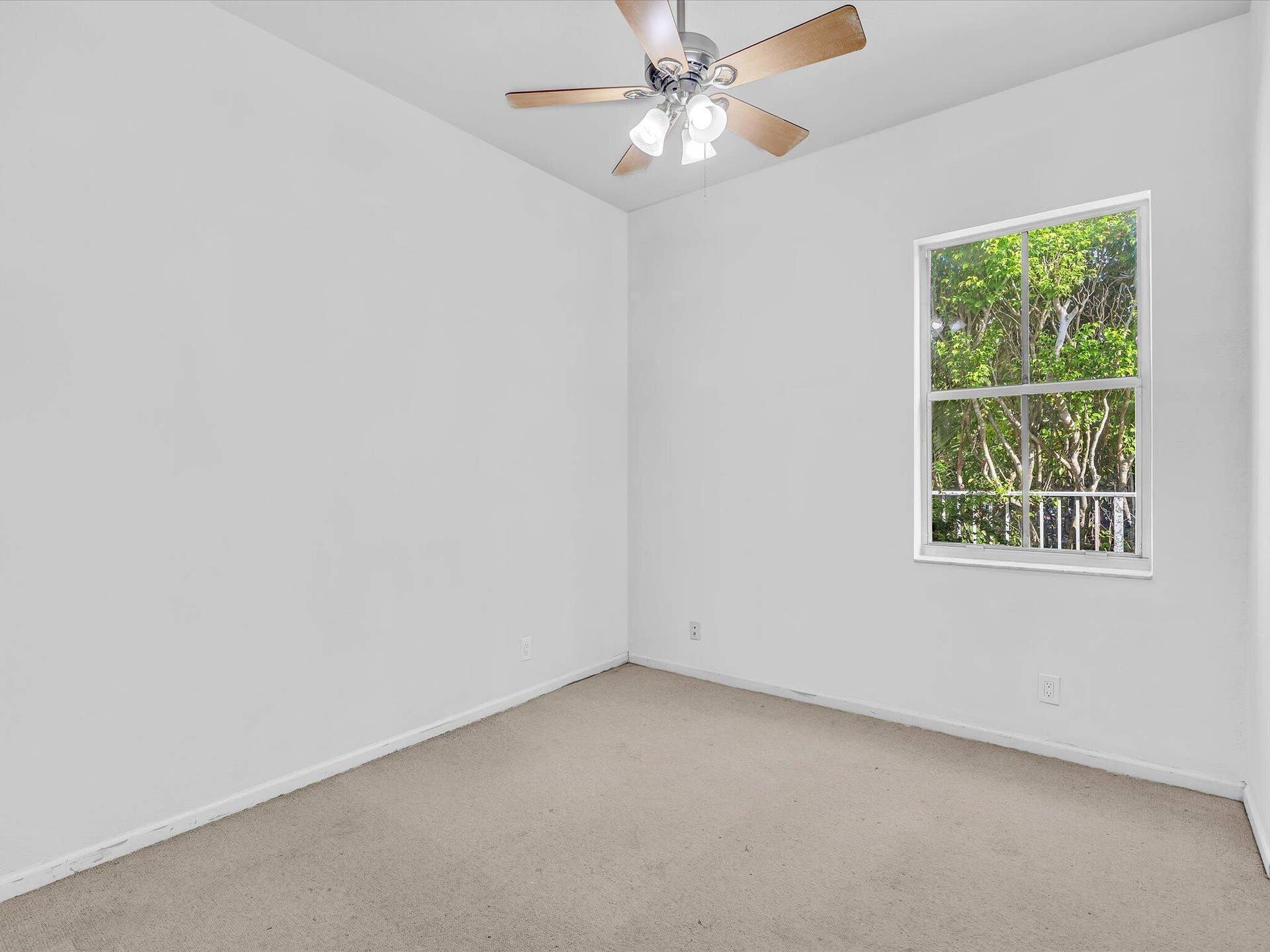 1125 Sunflower Circle, Weston, FL 33327 Third Bedroom