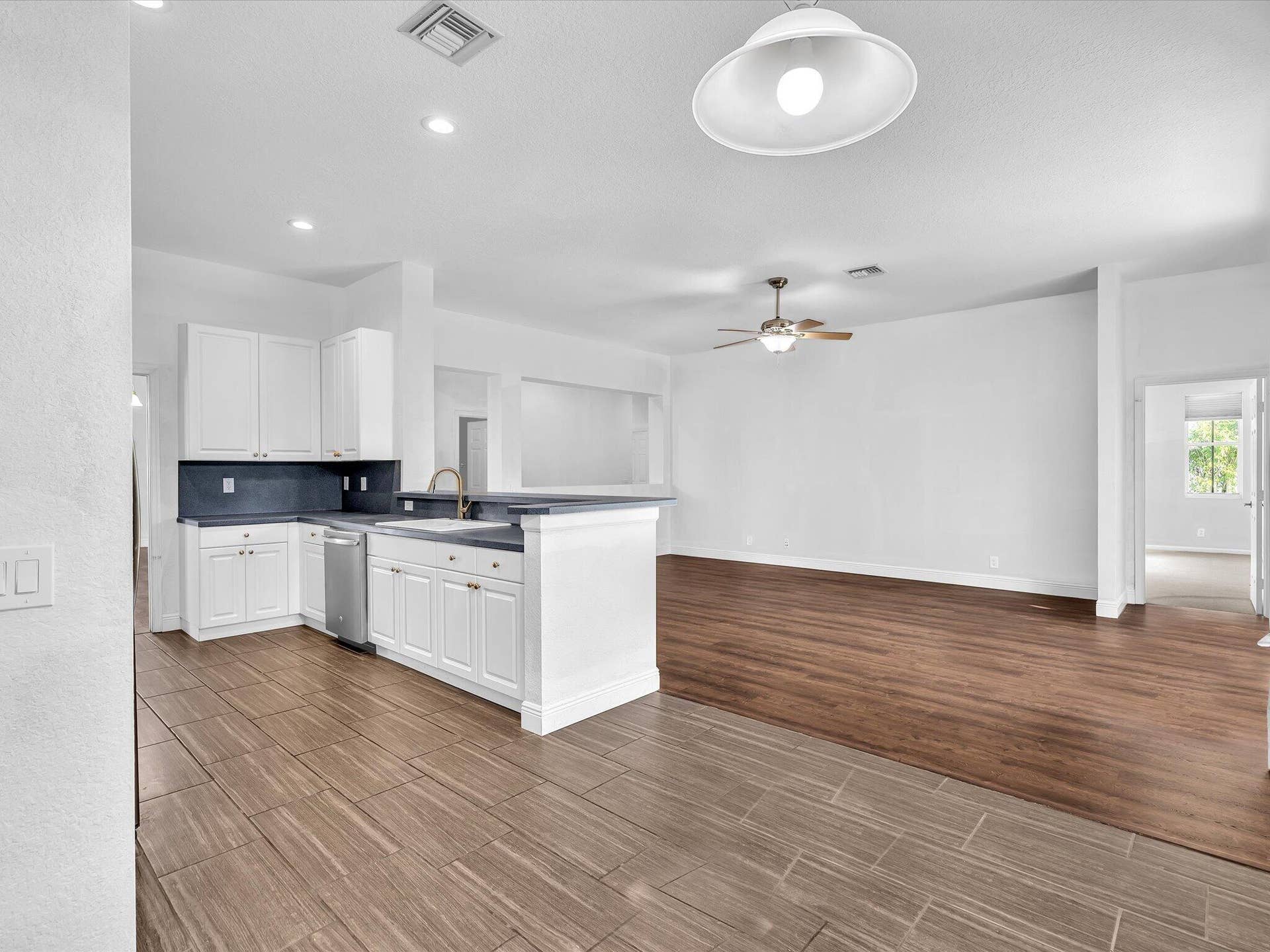 1125 Sunflower Circle, Weston, FL 33327 018-FPP00081
