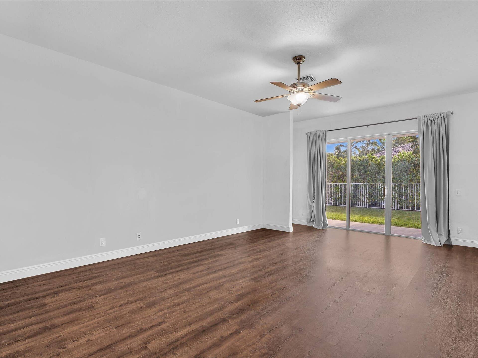 1125 Sunflower Circle, Weston, FL 33327 011-FPP00046