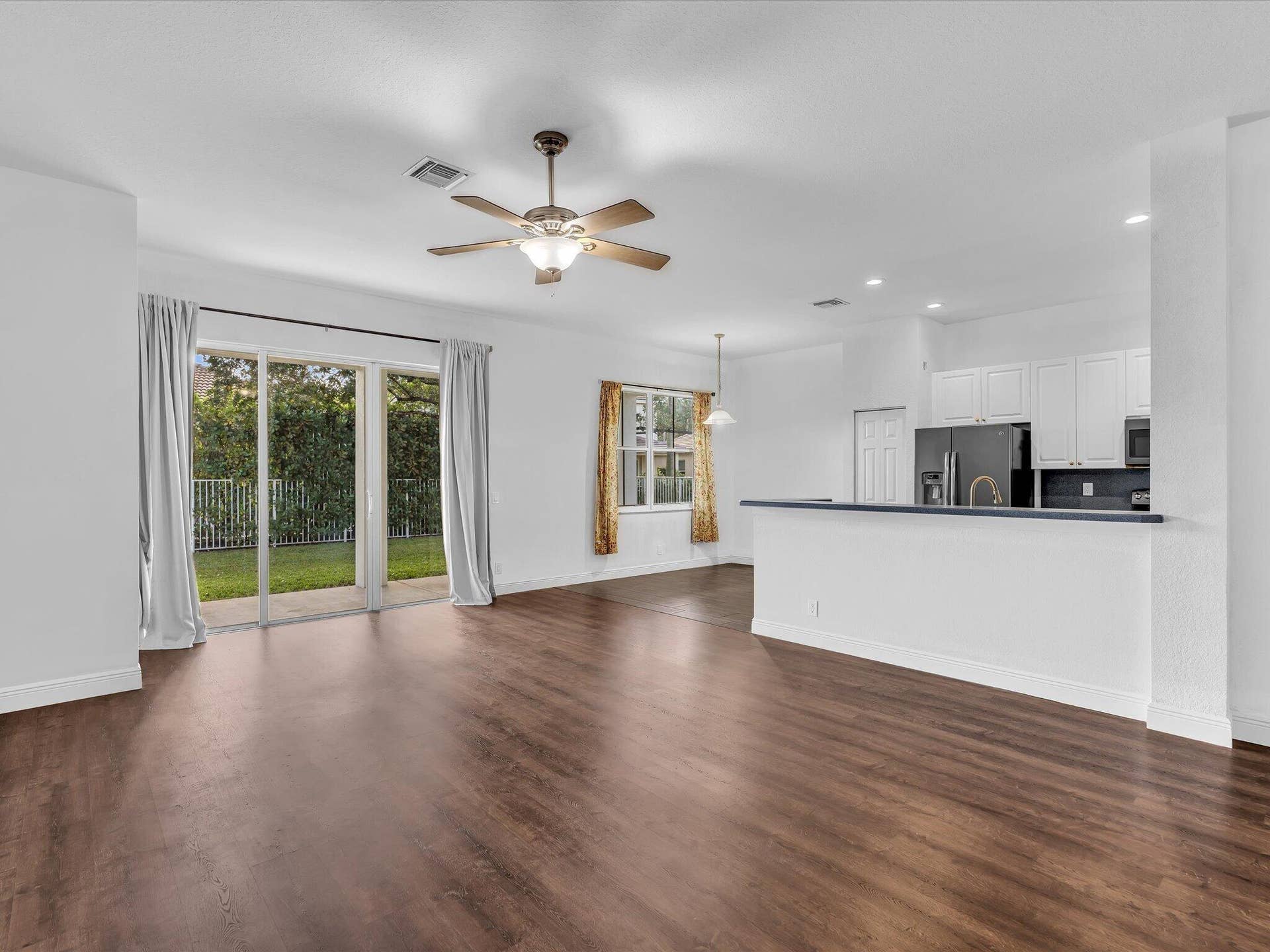 1125 Sunflower Circle, Weston, FL 33327 012-FPP00051