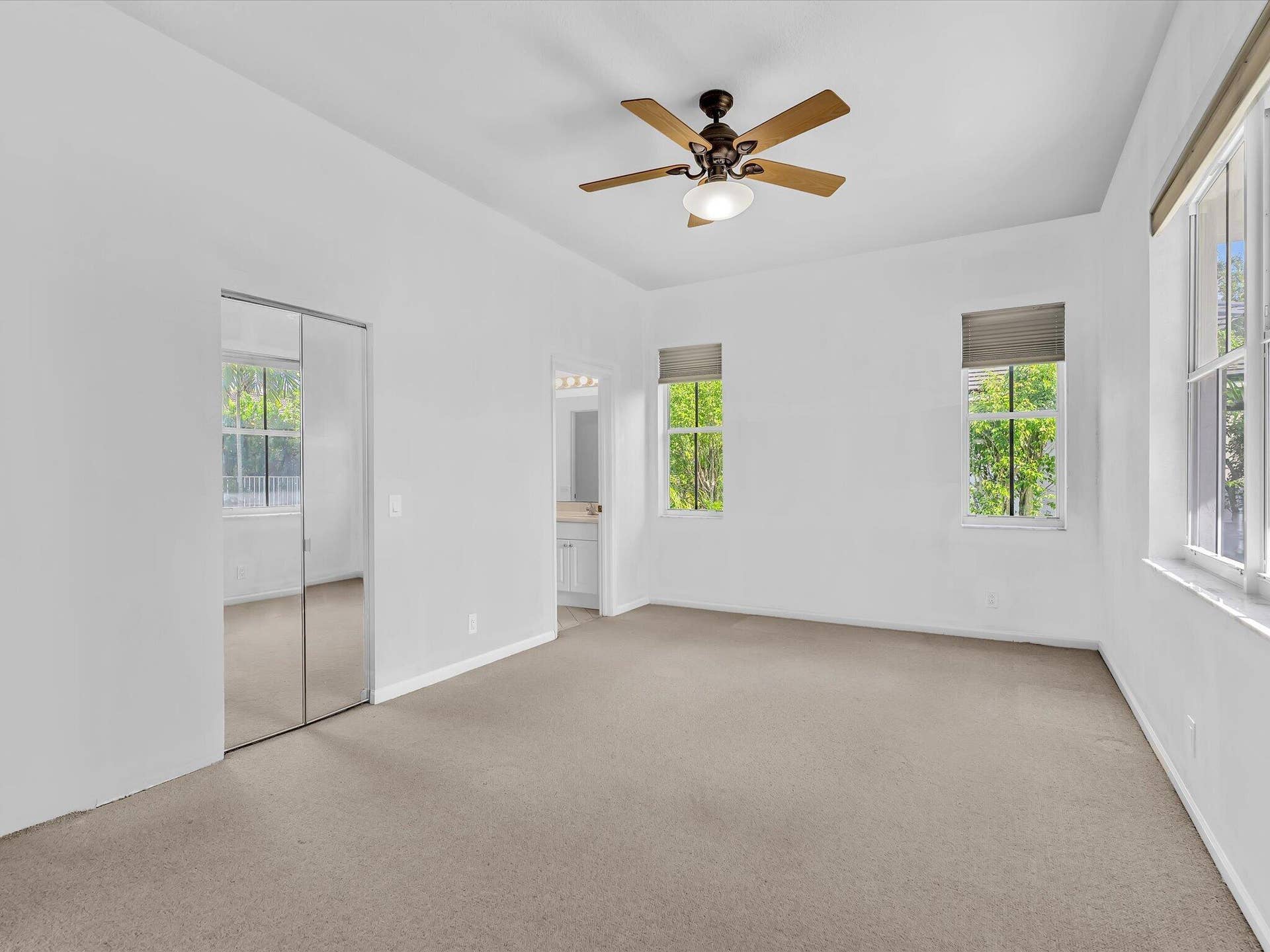 1125 Sunflower Circle, Weston, FL 33327 Primary Bedroom