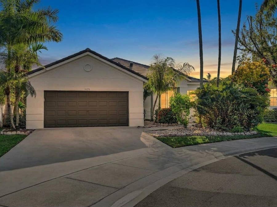 Property photo for 1125 Sunflower Circle, Weston, FL