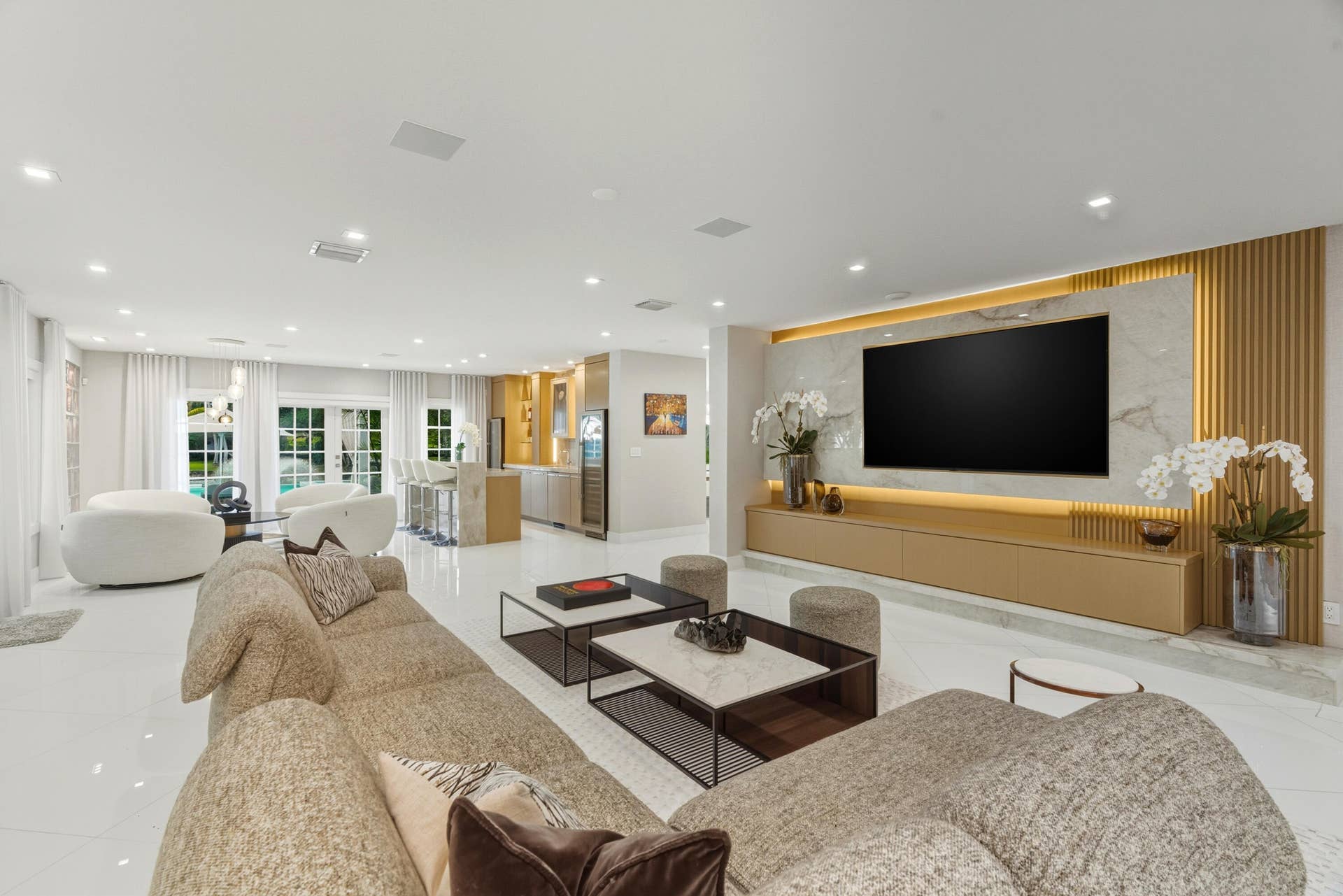 13920 Stirling Road, Southwest Ranches, FL 33330 MAIN HOUSE FAMILY ROOM