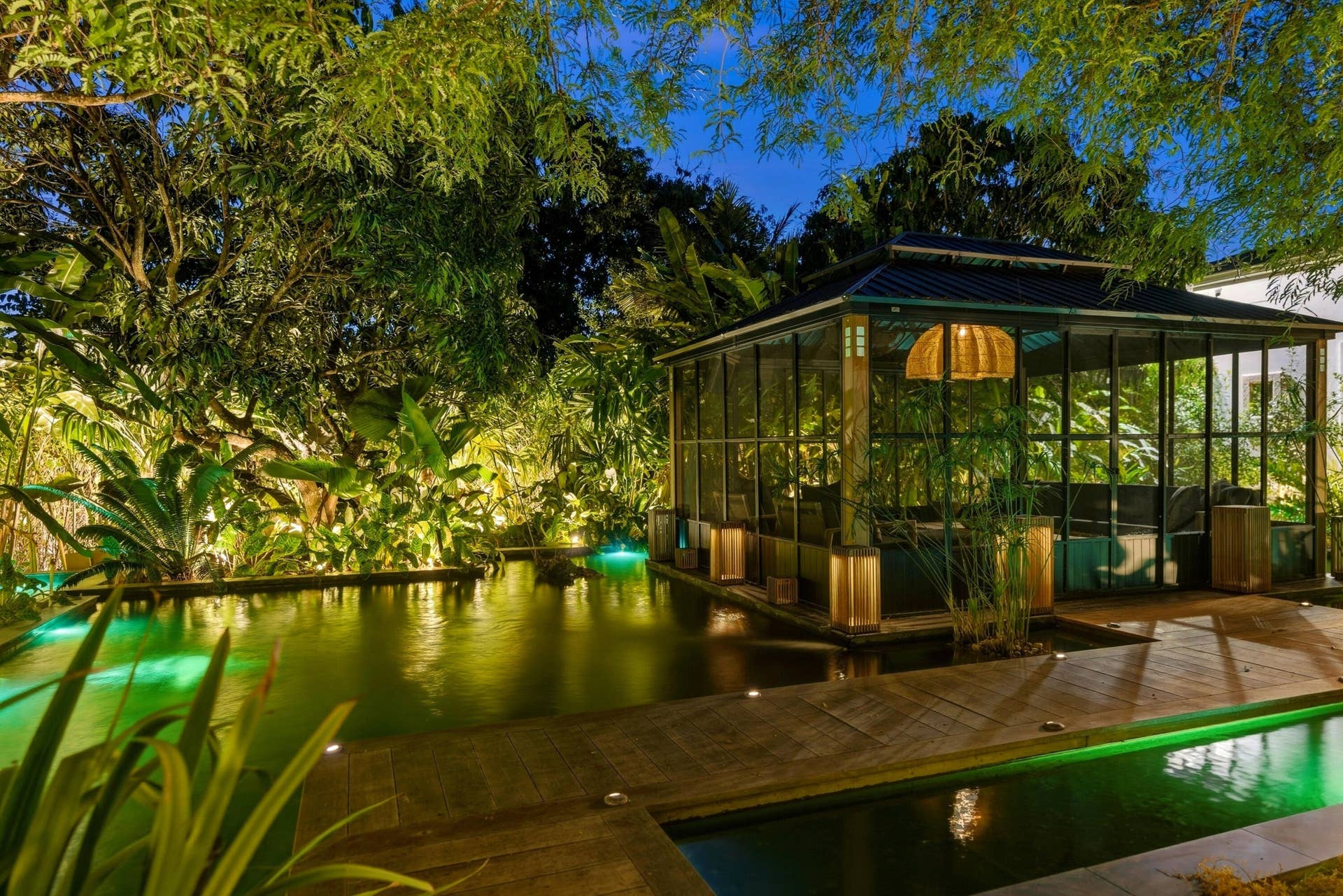 13920 Stirling Road, Southwest Ranches, FL 33330 KOI FISH POND