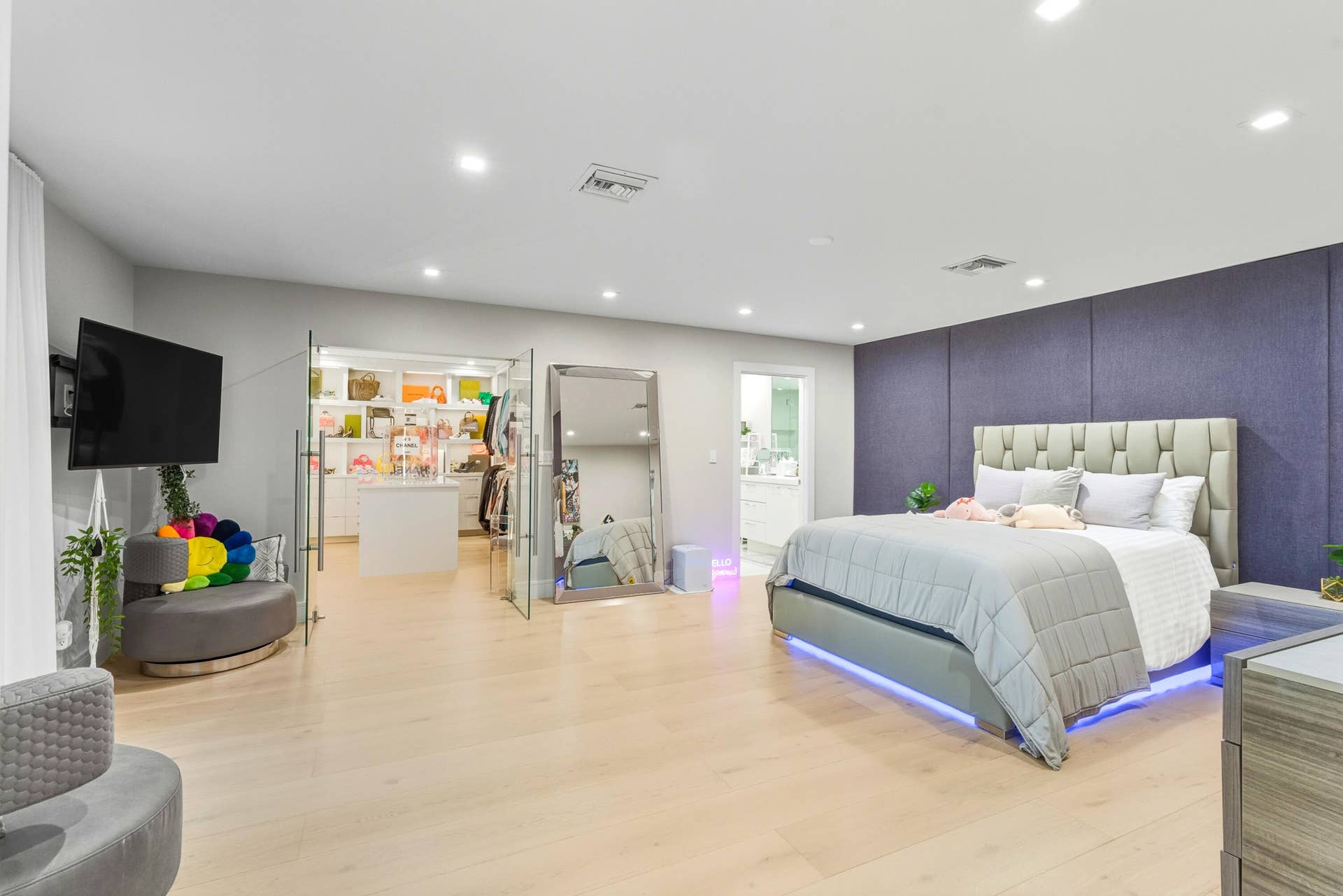13920 Stirling Road, Southwest Ranches, FL 33330 1ST DOWNSTAIRS BEDROOM ENSUITE