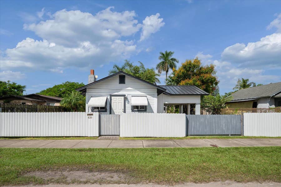 Property photo for 630 NW 6 Avenue, Homestead, FL