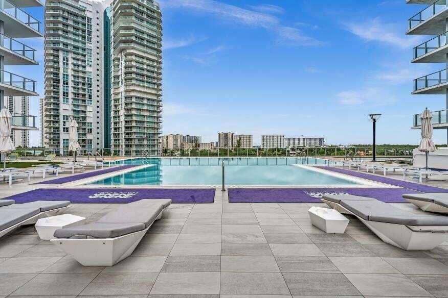 Sunny Isles Beach, Sunny Isles Beach, FL 33160 FPP00001 (92)2048x1536