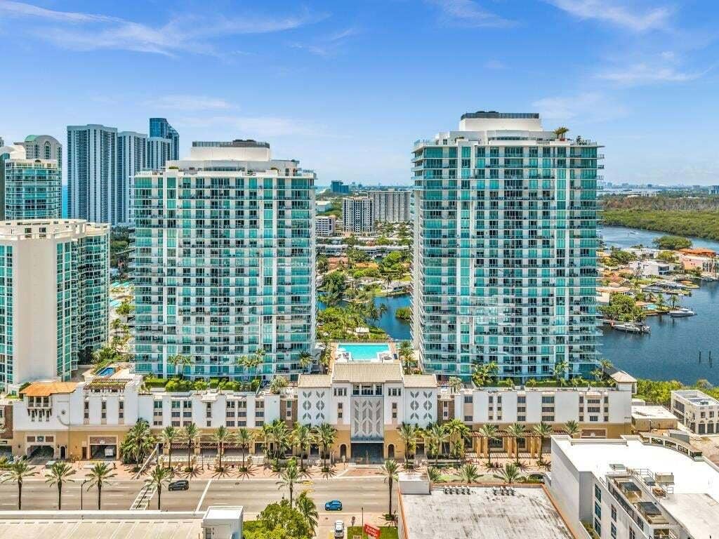 Sunny Isles Beach, Sunny Isles Beach, FL 33160 FPP_0002_D2048x1536