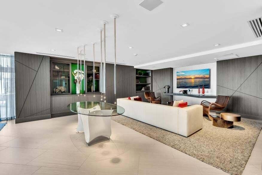 Sunny Isles Beach, Sunny Isles Beach, FL 33160 Private Lounge