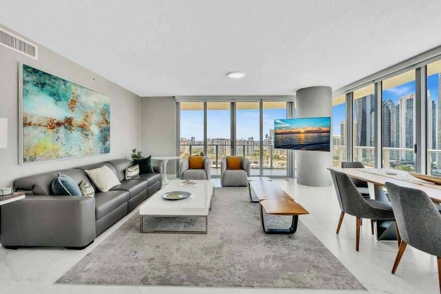 Sunny Isles Beach, Sunny Isles Beach, FL 33160 Living Room