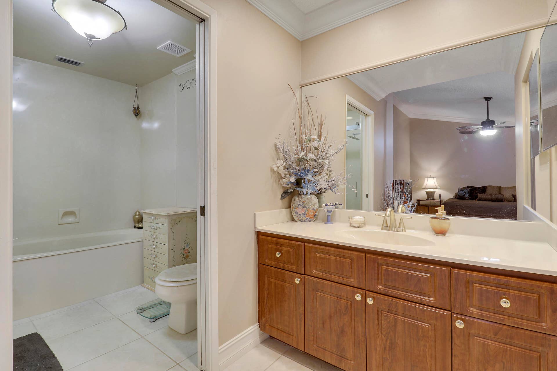 7828 LA MIRADA Drive, Boca Raton, FL 33433 Primary Bathroom