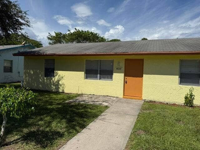 Property photo for 4839 Gulfstream Road, Lake Worth, FL