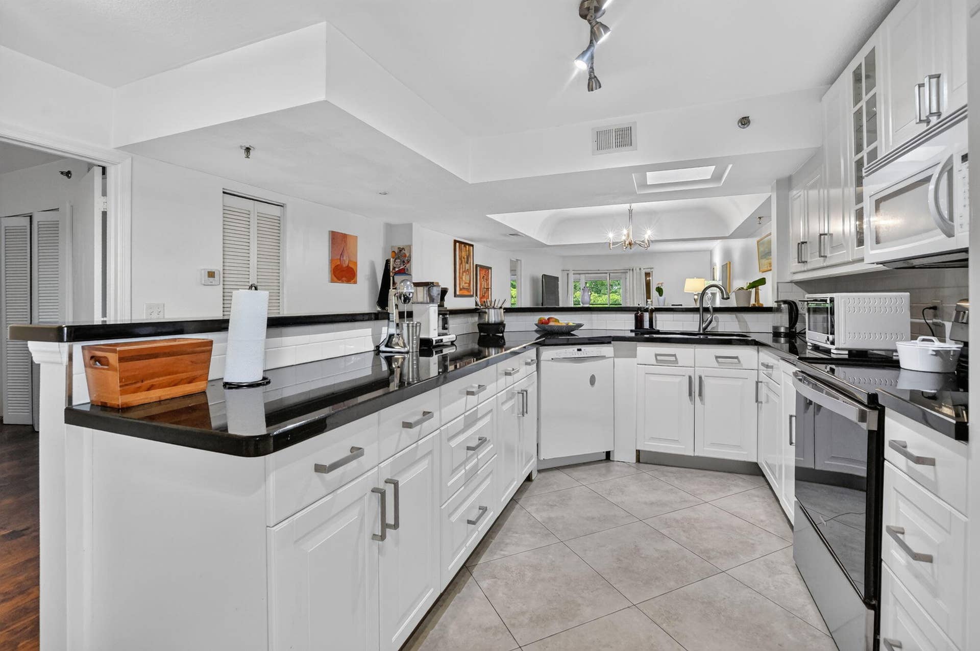23344 CAROLWOOD Lane, #505, Boca Raton, FL 33428 Open Kitchen