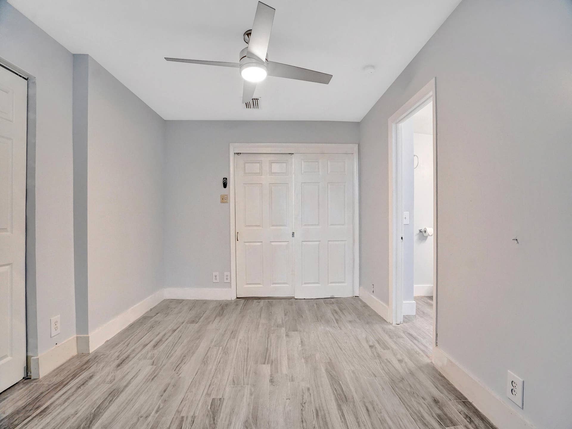 F4A580E1-DAF8-462D-BD52-58973DBCDEB0