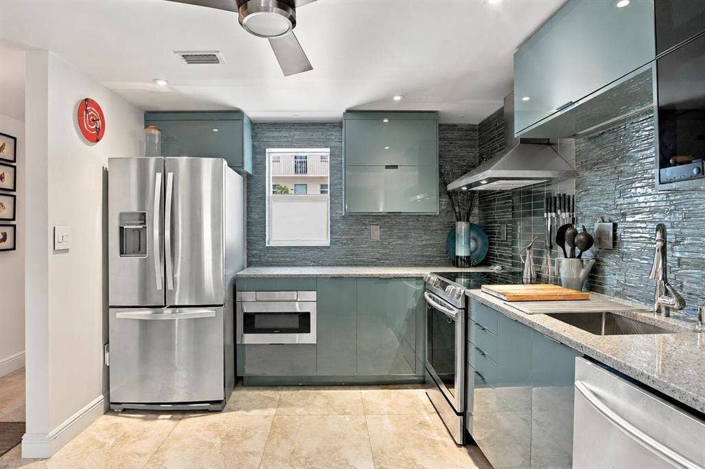 4629 POINCIANA Street, #306, Lauderdale By The Sea, FL 33308 2GetMedia