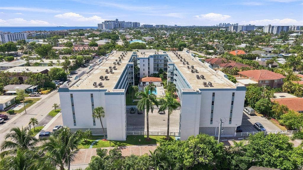 4629 POINCIANA Street, #306, Lauderdale By The Sea, FL 33308 37GetMedia