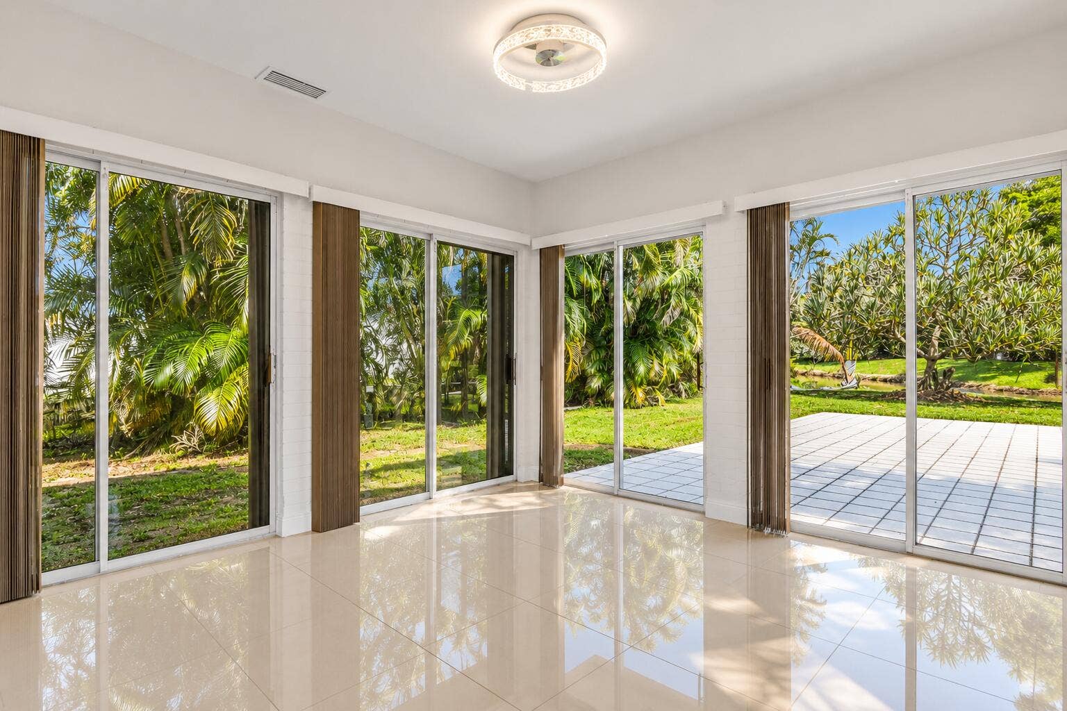 5707 WHITE HICKORY Circle, Tamarac, FL 33319 14
