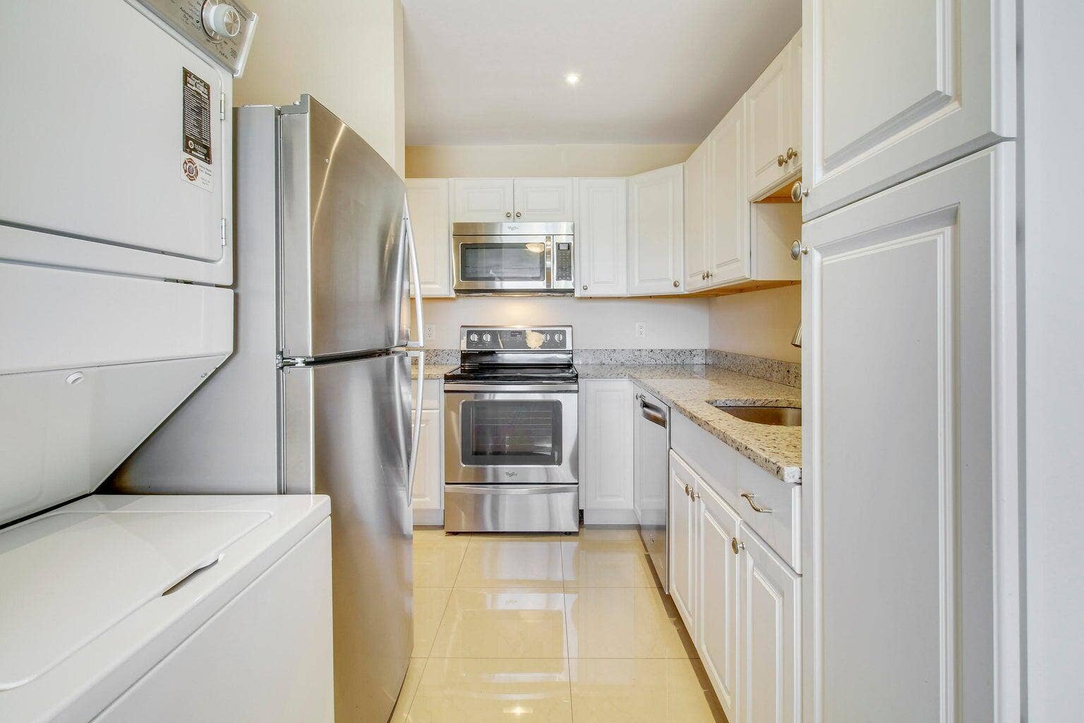 2730 SW 13th Street, #203, Delray Beach, FL 33445 Kitchen