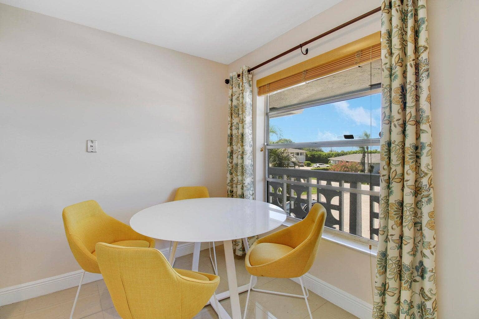 2730 SW 13th Street, #203, Delray Beach, FL 33445 Breakfast nook