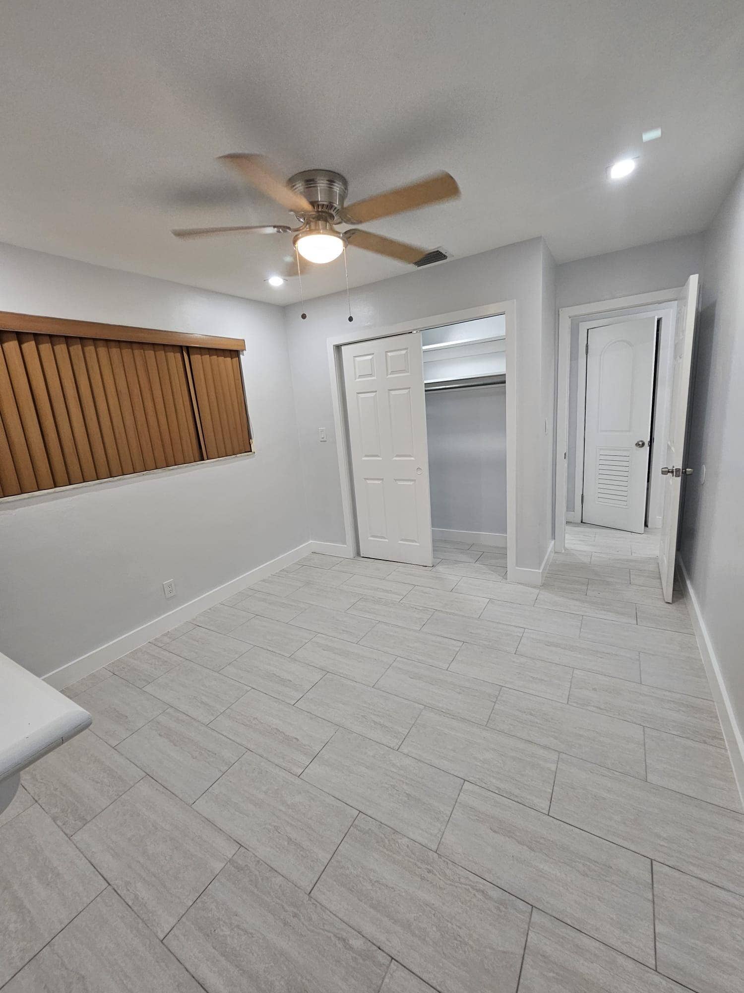 2040 SW 41st Avenue, #3, Fort Lauderdale, FL 33317 70ee134f-615e-47b4-a3f4-135aab6a97f7