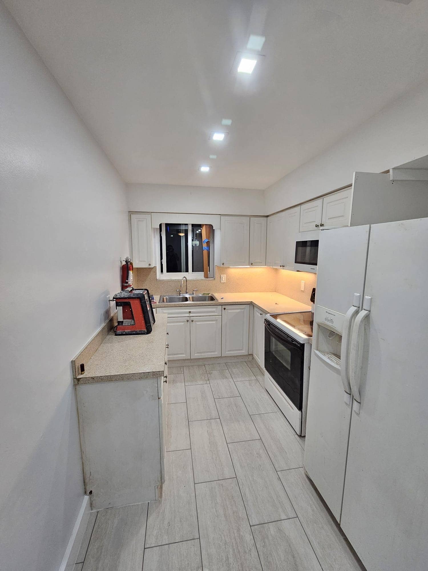 2040 SW 41st Avenue, #3, Fort Lauderdale, FL 33317 ebb78266-3456-463e-9f7a-a4aedeea9c6f
