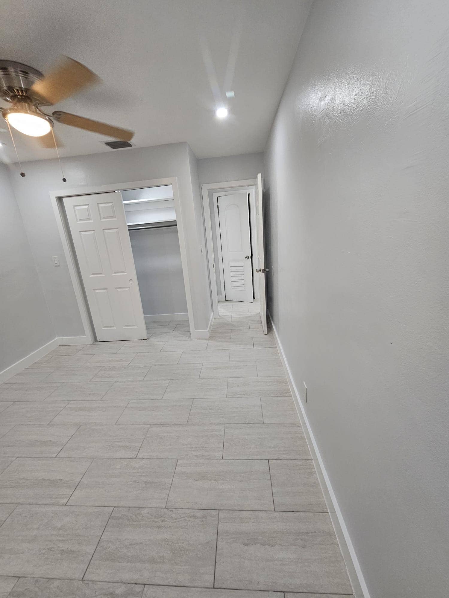 2040 SW 41st Avenue, #3, Fort Lauderdale, FL 33317 dcd9da02-95fc-4944-b021-933f20525351