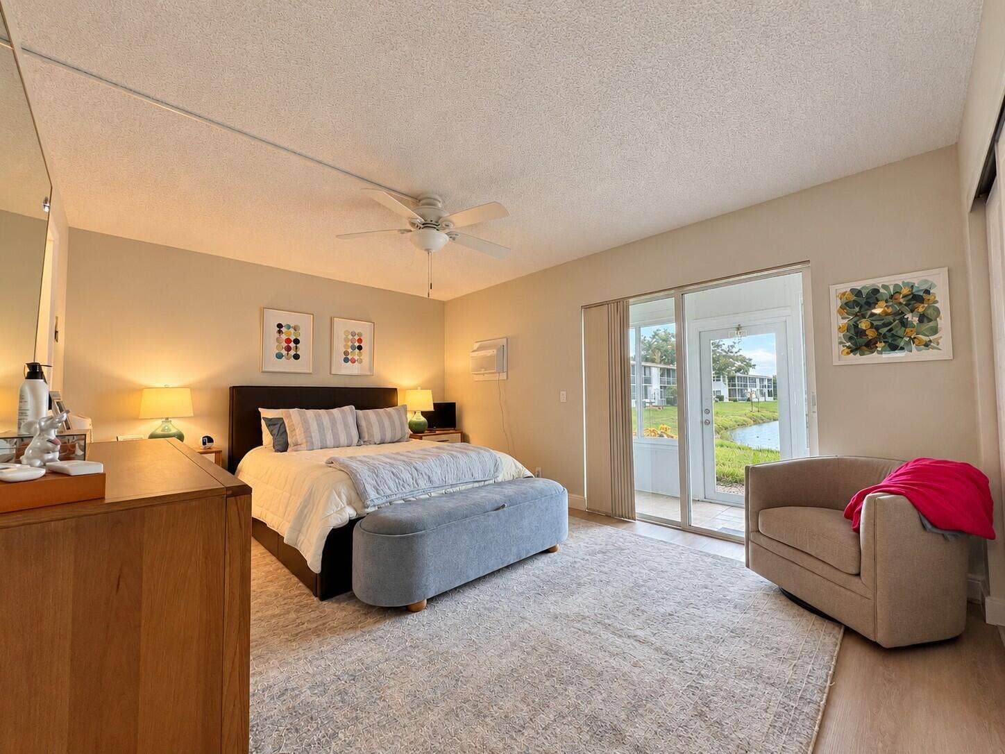 Spacious Water ViewBedroom Retreat