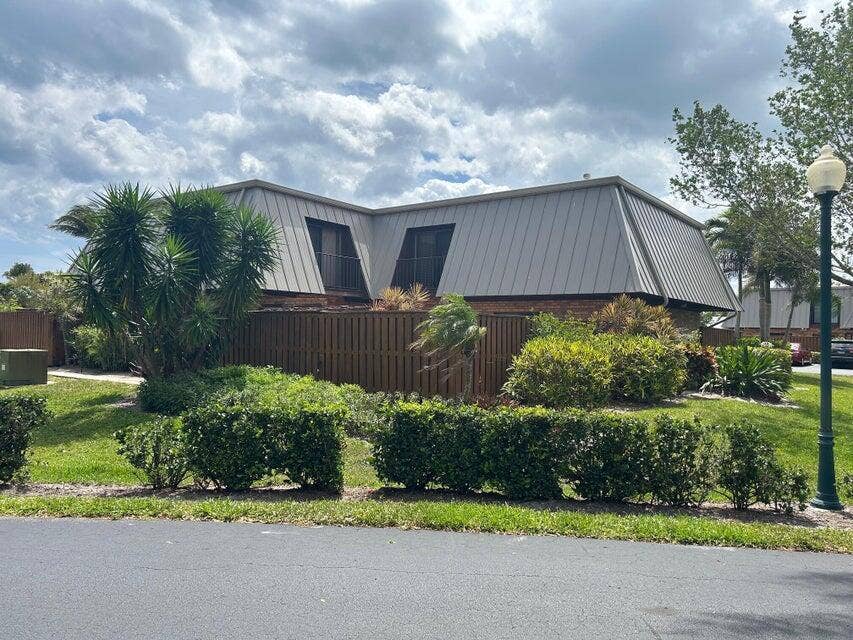 1420 Ocean Way Drive, #14d, Jupiter, FL 33477 Exterior