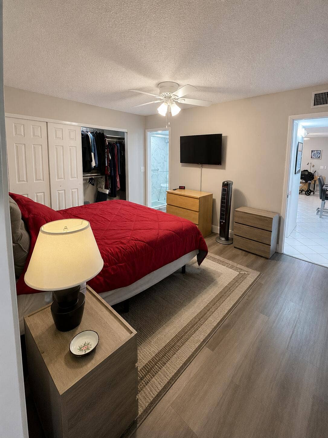 Primary Suite w/ Reclining BED