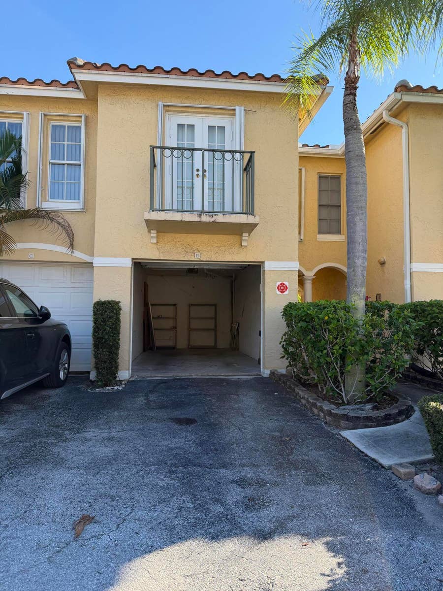 Property photo for 1130 LAKE SHORE Drive, #201, Lake Park, FL