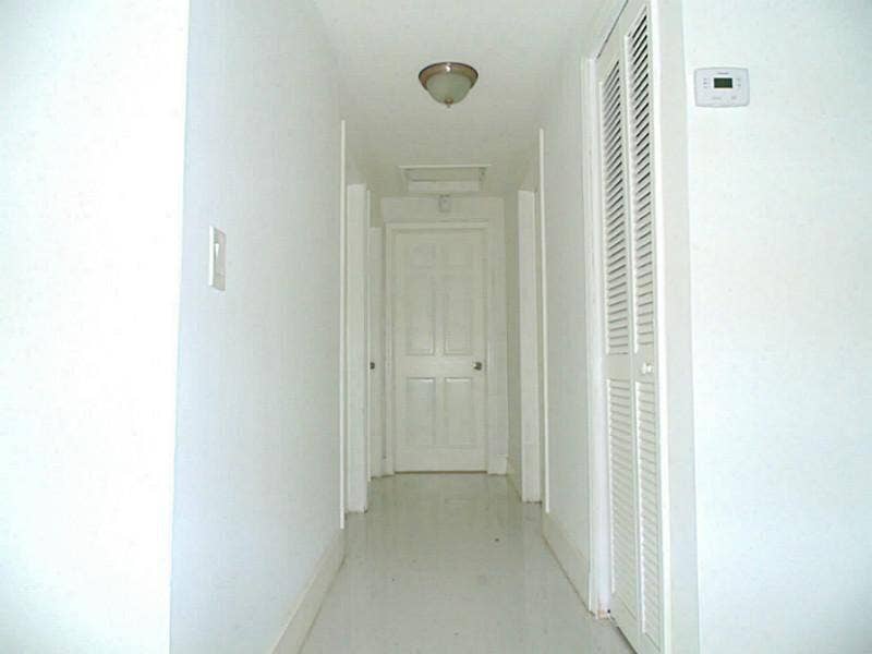 5806 Hope Street, Hollywood, FL 33021 HALLWAY