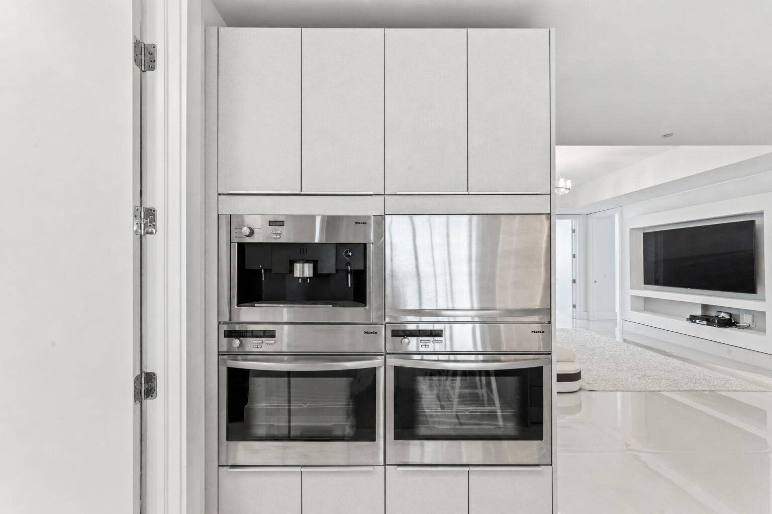 5959 COLLINS Avenue, #1203, Miami Beach, FL 33140 18