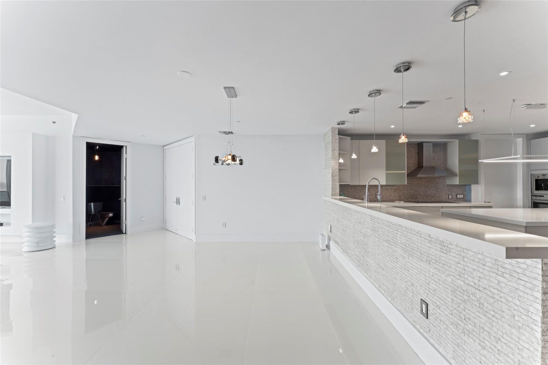 5959 COLLINS Avenue, #1203, Miami Beach, FL 33140 Photo 10