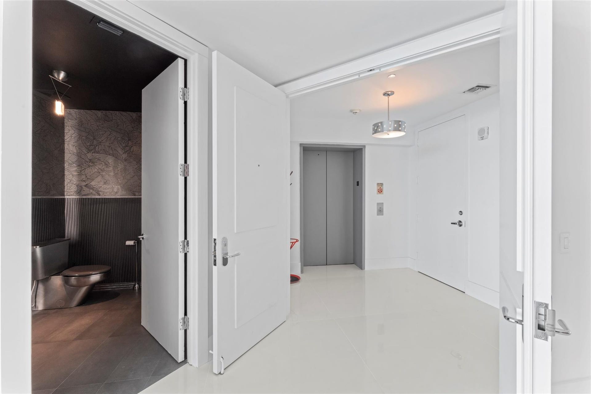 5959 COLLINS Avenue, #1203, Miami Beach, FL 33140 Photo 4