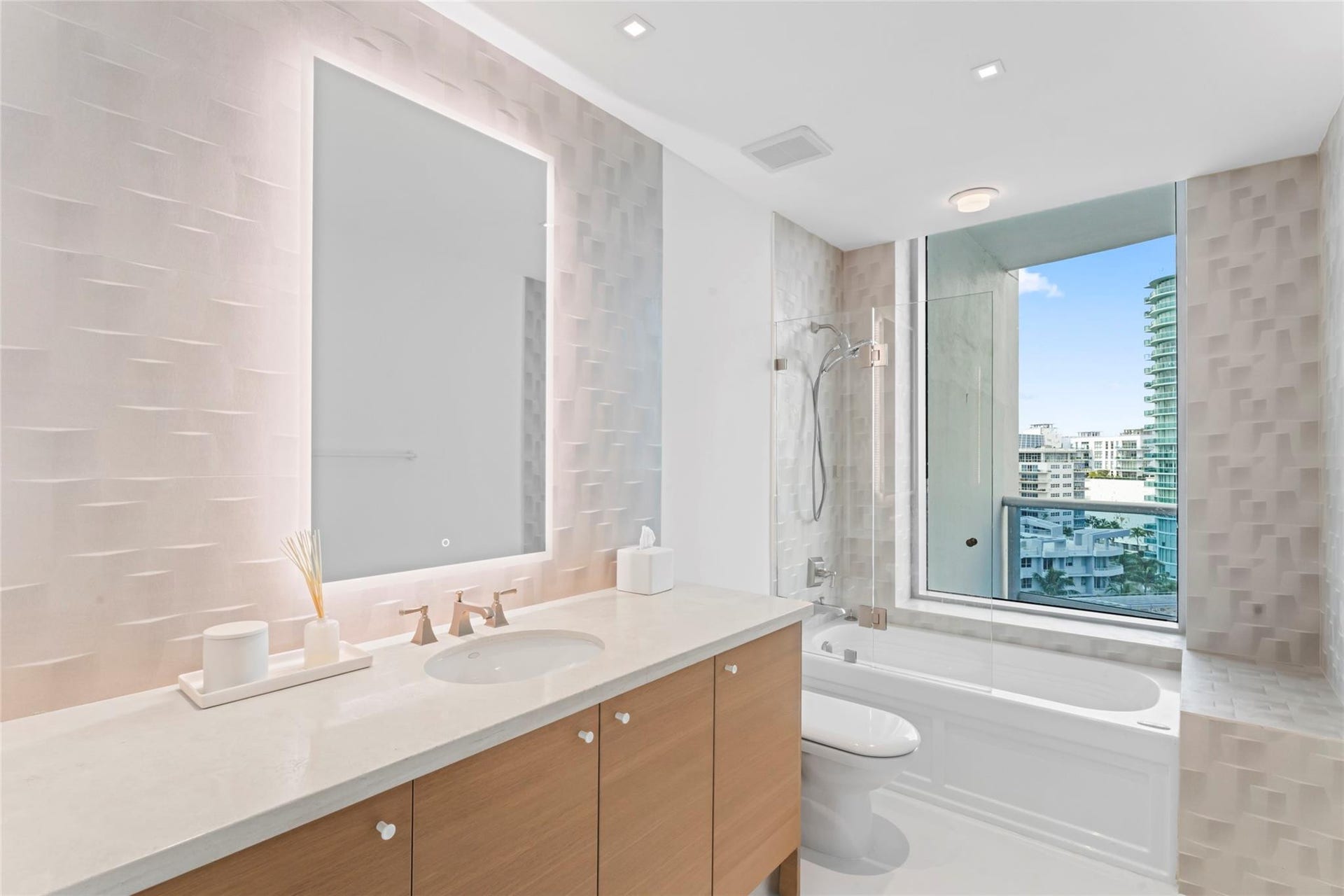 5959 COLLINS Avenue, #1203, Miami Beach, FL 33140 Photo 28