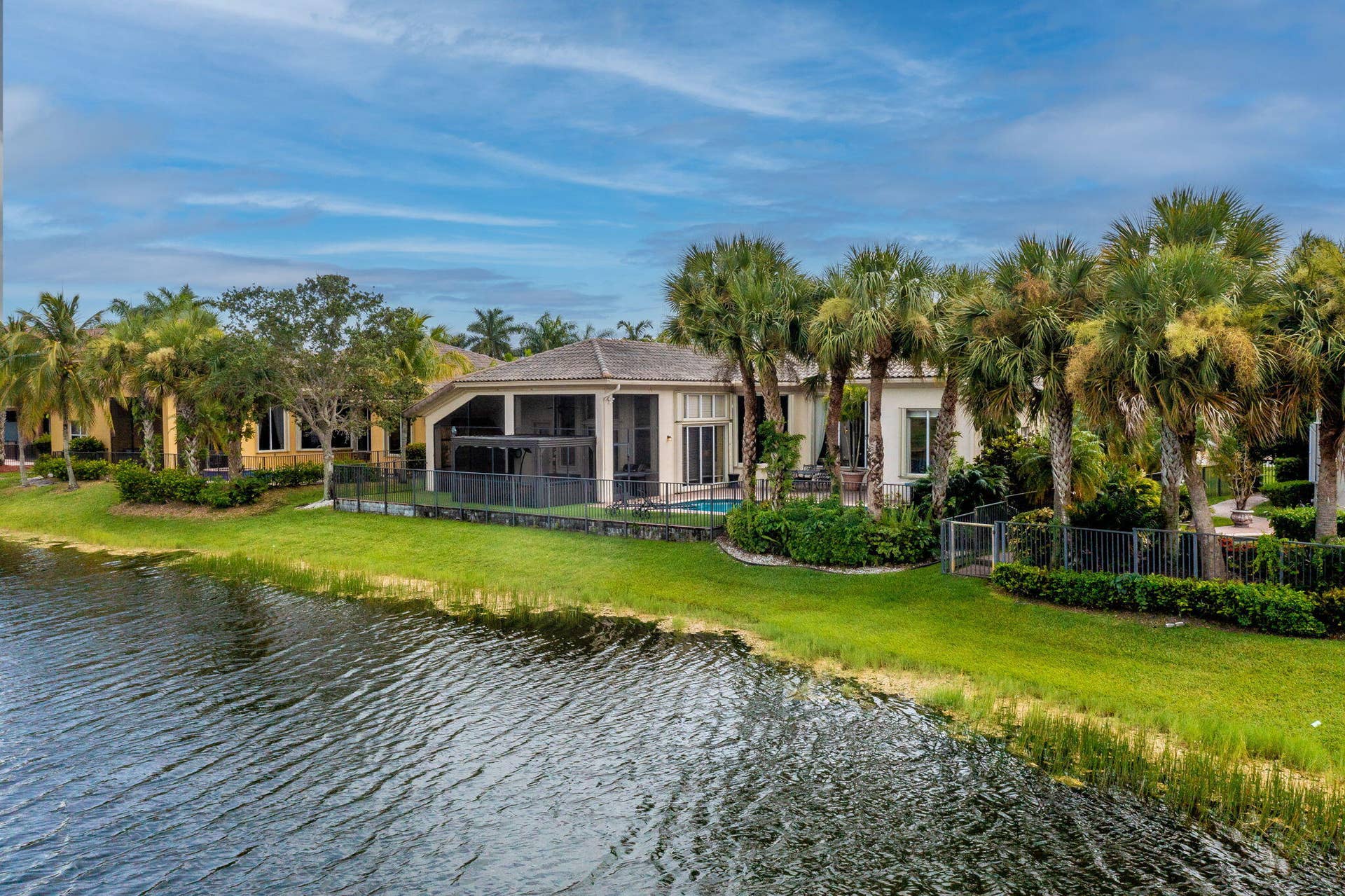 47-web-or-mls-11747-nw-69th-pl