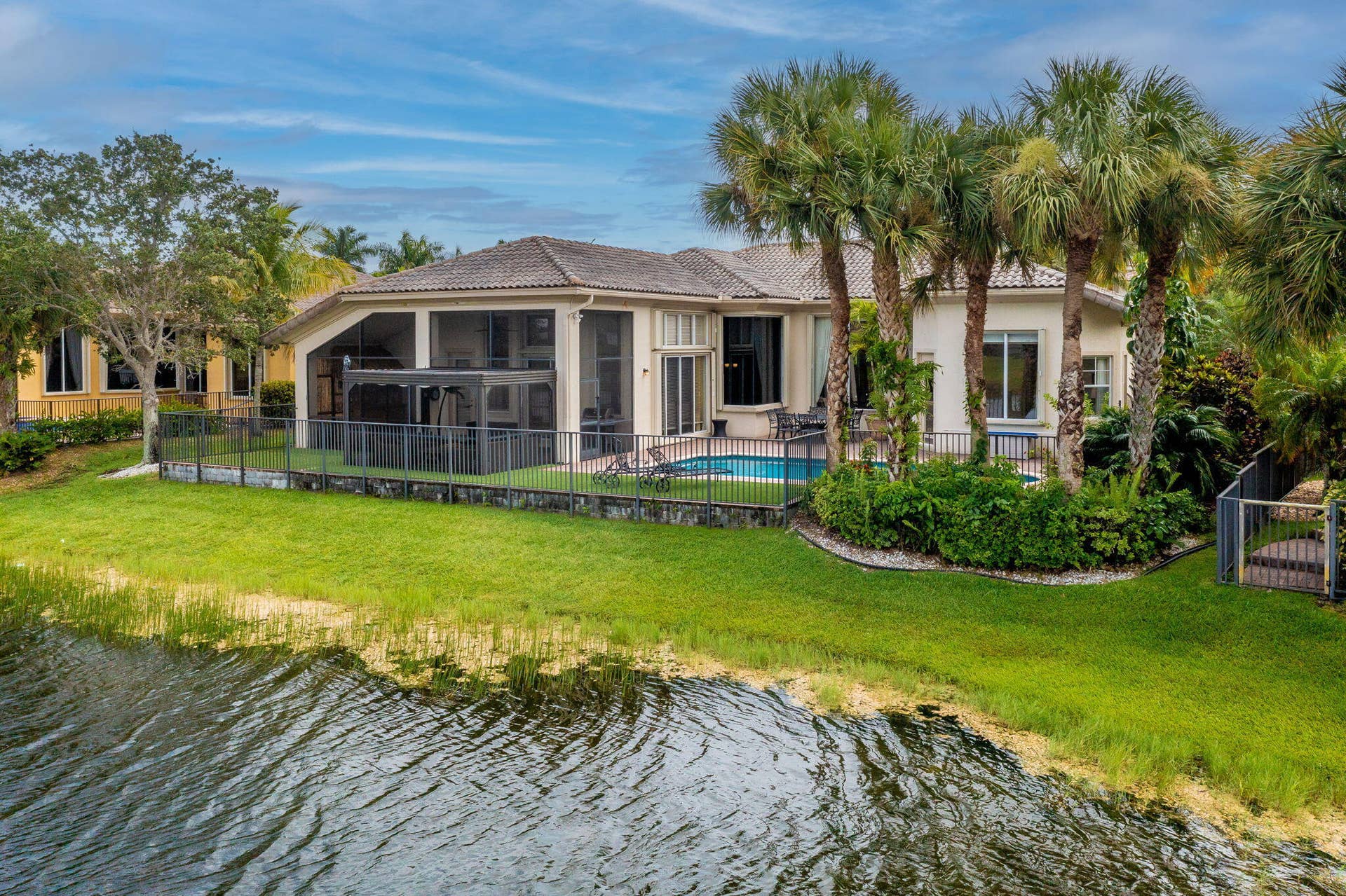48-web-or-mls-11747-nw-69th-pl