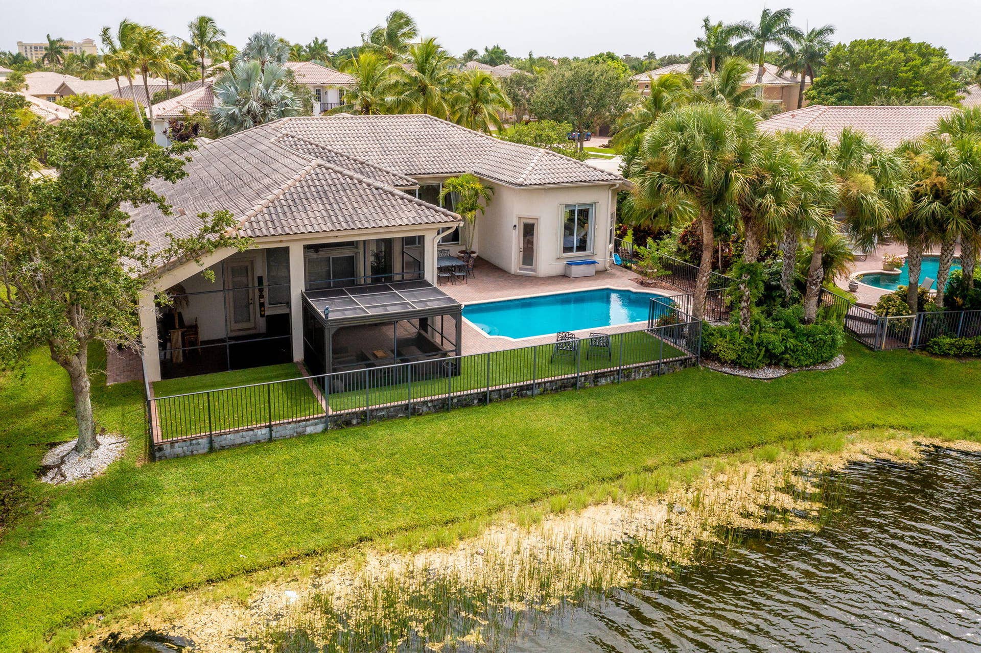 51-web-or-mls-11747-nw-69th-pl