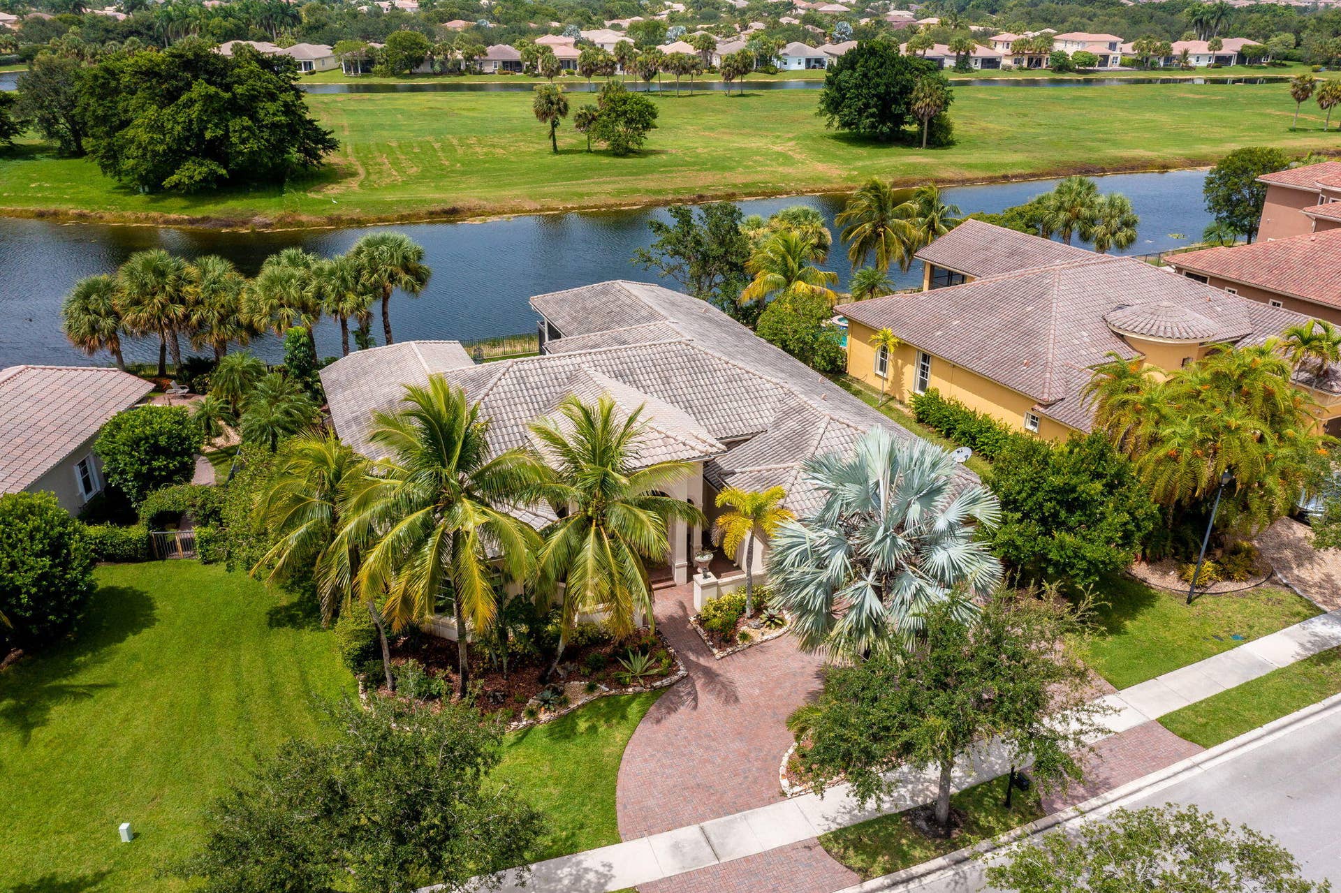 4-web-or-mls-11747-nw-69th-pl