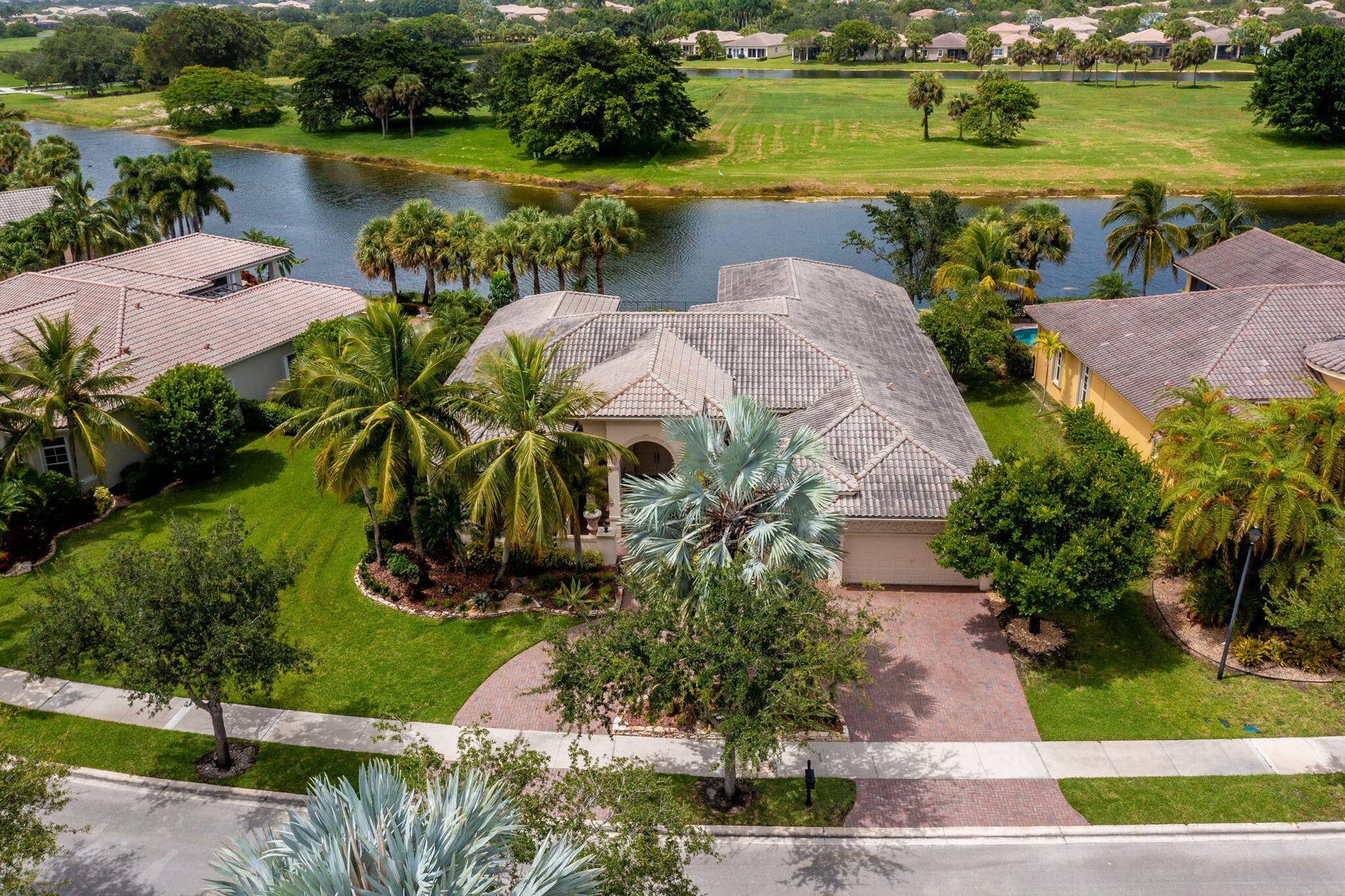 2-web-or-mls-11747-nw-69th-pl