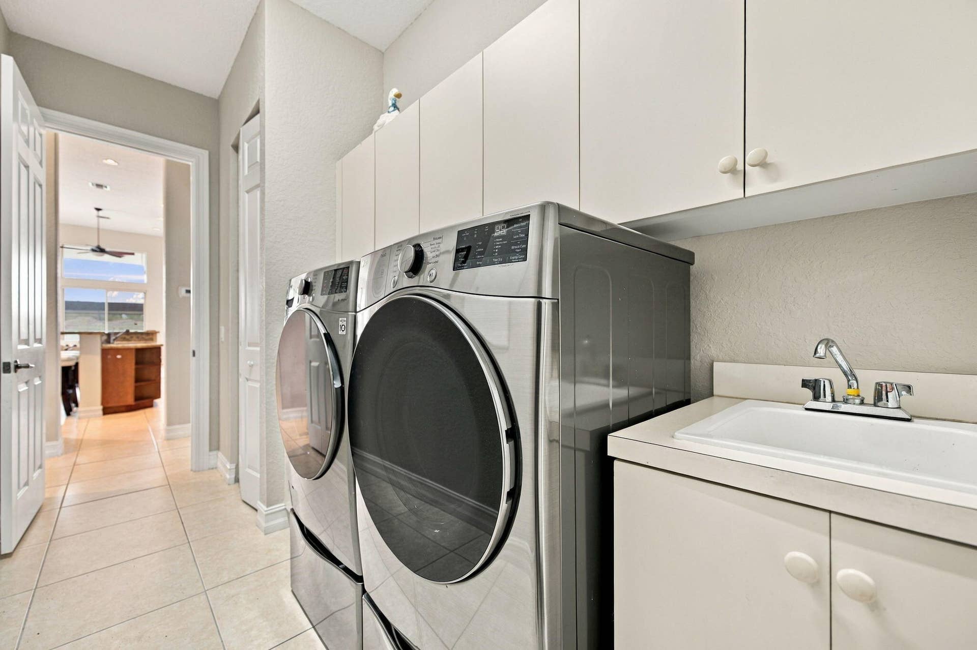 35-web-or-mls-11747-nw-69th-pl