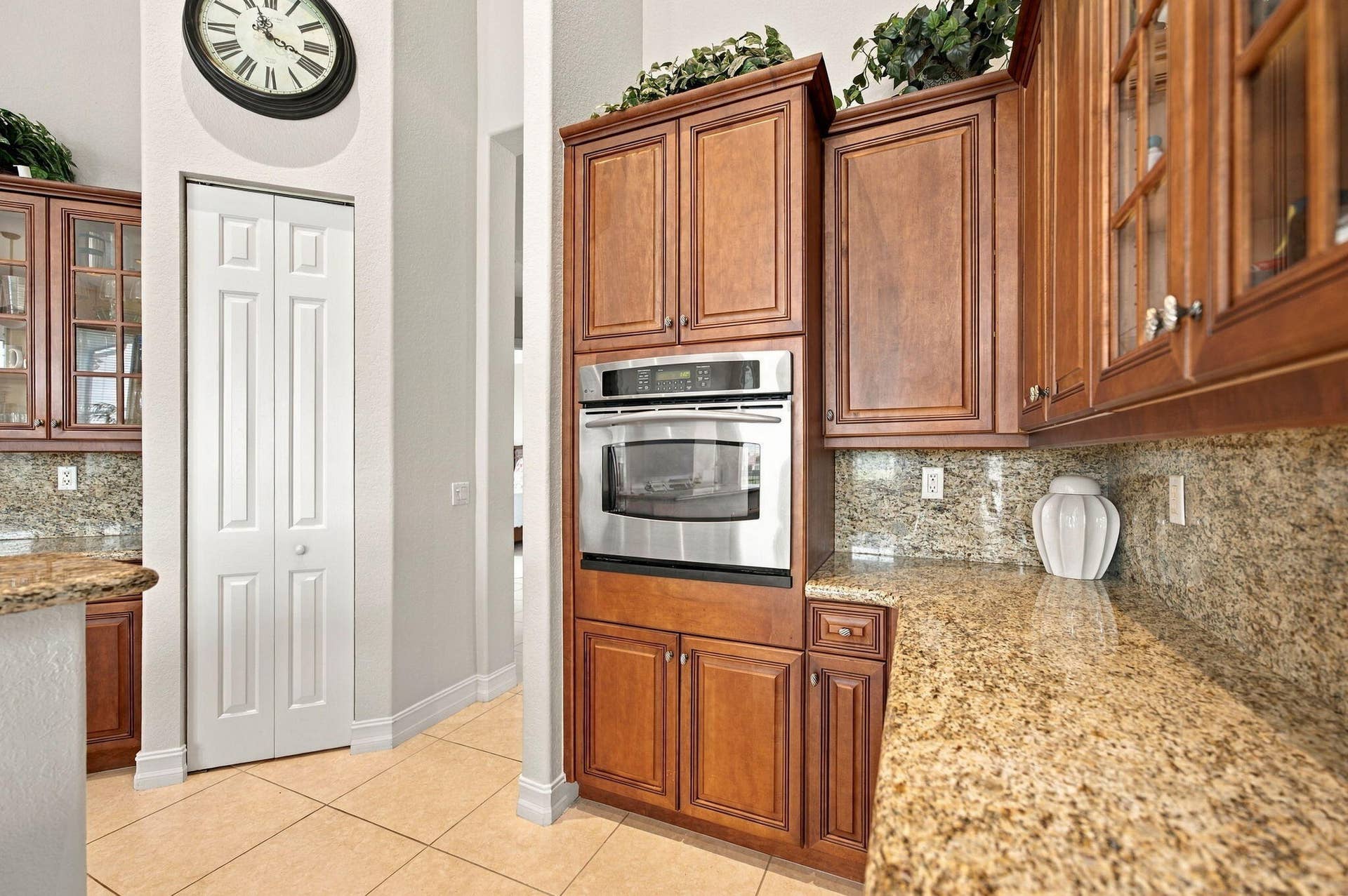 19-web-or-mls-11747-nw-69th-pl