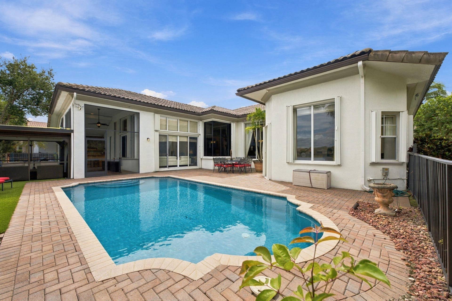 42-web-or-mls-11747-nw-69th-pl
